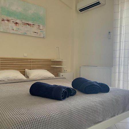 Seafront Lovely House - Kat'S Rentals Loutsa  Bagian luar foto